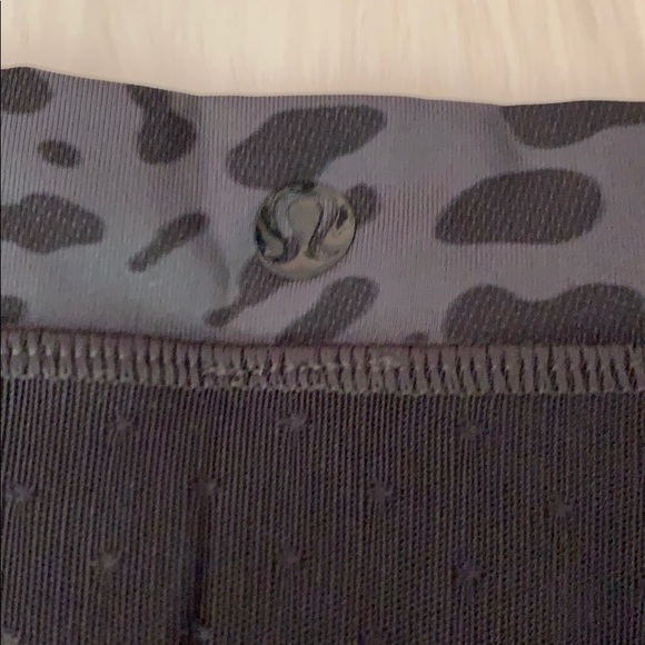 RARE Lululemon MESH Tight - Picture 6 of 7